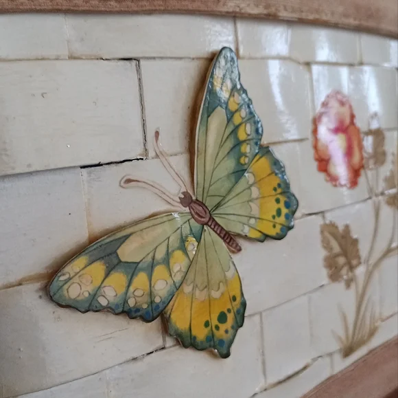 Butterfly and Floral Wooden Woven. Basket Purse Tote - Picture 13 of 15
